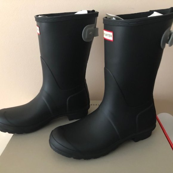 Hunter Original Short Back Adjustable Rain Black Boot. Size: 8, 39 - Picture 7 of 11